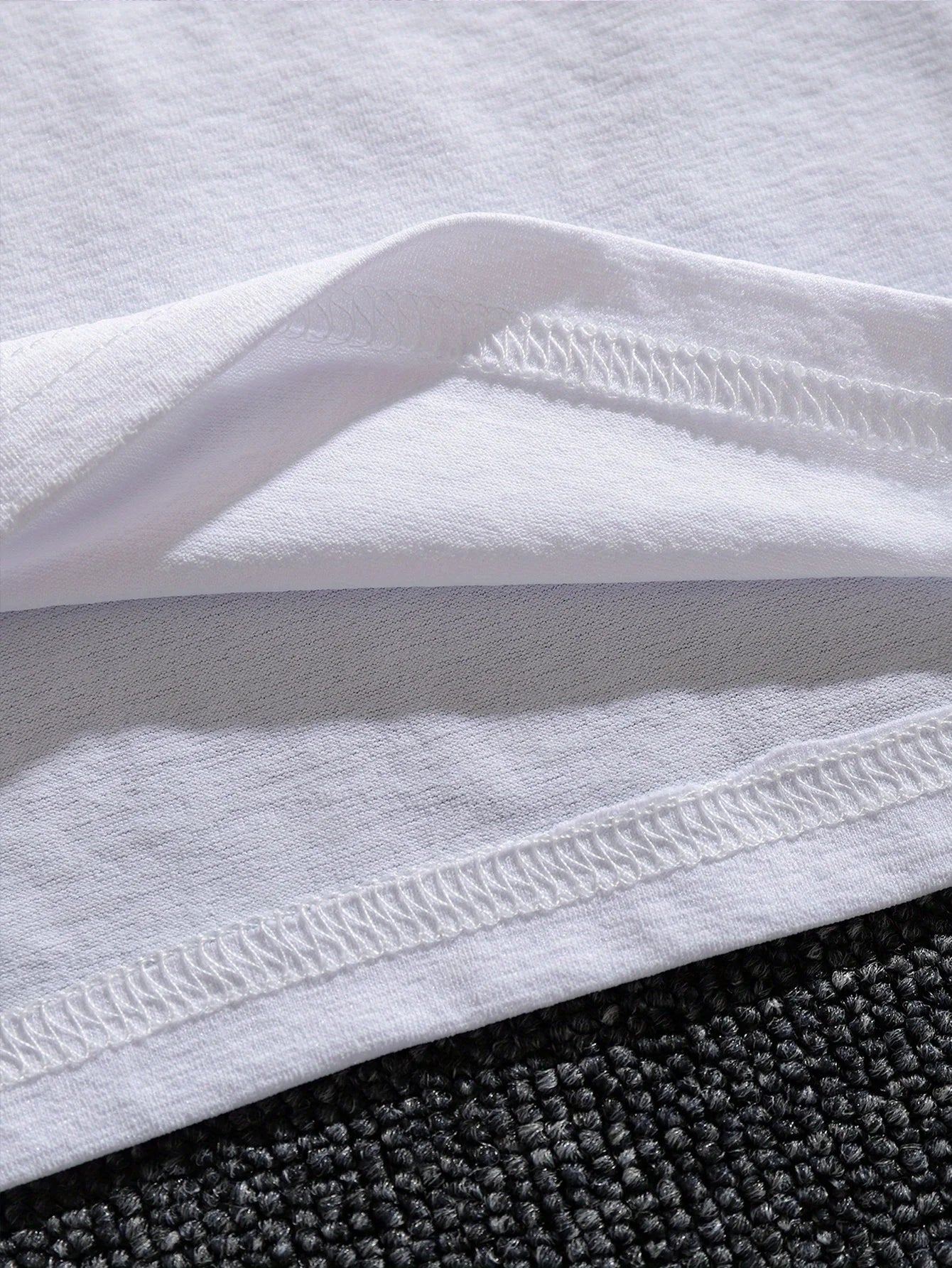 JEFF KNOWS EVERYTHING Graphic Print T-Shirt For Men, Casual Crew Neck Short Sleeve Tee, Summer Collection, Machine Washable