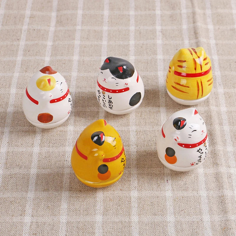 Japanese Ceramic Lucky Cat Tumbler Daruma Crafts Cartoon Lucky Cat Ornaments Landscape Home Decor Fortune Cat Statue Figurines